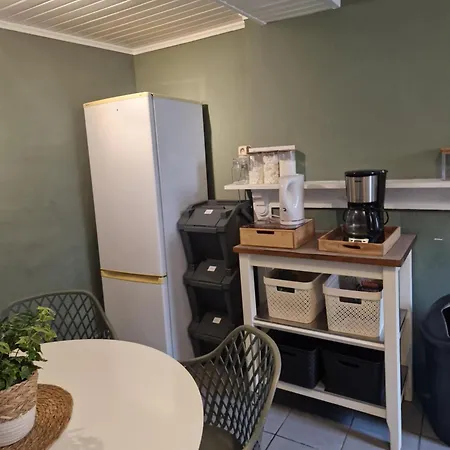 Petite Maison Chaleureuse 펜션 Leuze-en-Hainaut